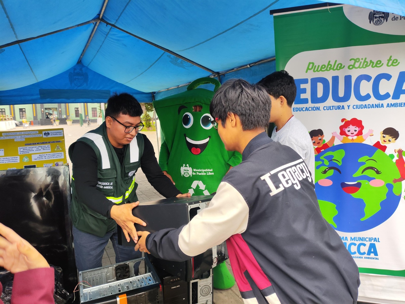 9ca22fdc-70f9-42f0-8071-ec851c93355c